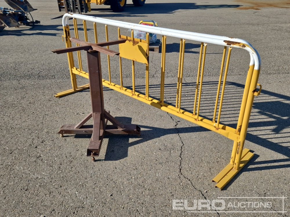 Rotating Table Stand, Fence Panel (2 of) - Membangun inventaris: gambar 2 Rotating Table Stand, Fence Panel (2 of) - Membangun inventaris: gambar 2
