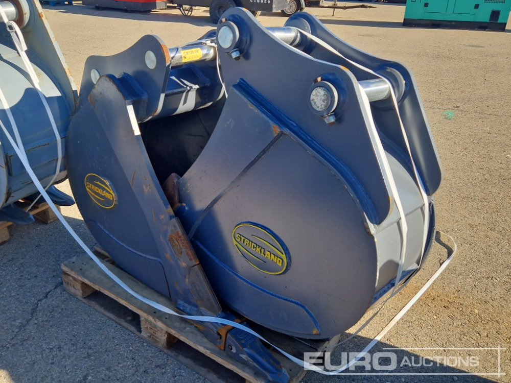 Strickland BT13 - Ember: gambar 4 Strickland BT13 - Ember: gambar 4