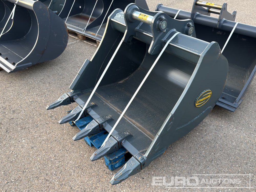 Strickland BT13 - Ember: gambar 2 Strickland BT13 - Ember: gambar 2