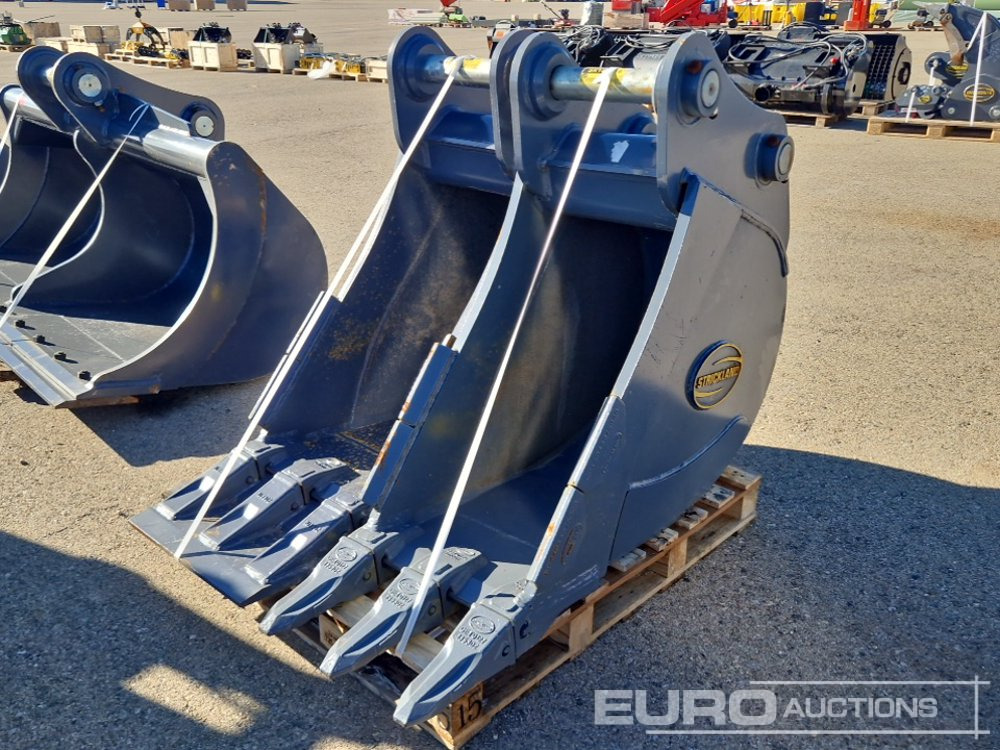 Strickland BT13 - Ember: gambar 1 Strickland BT13 - Ember: gambar 1