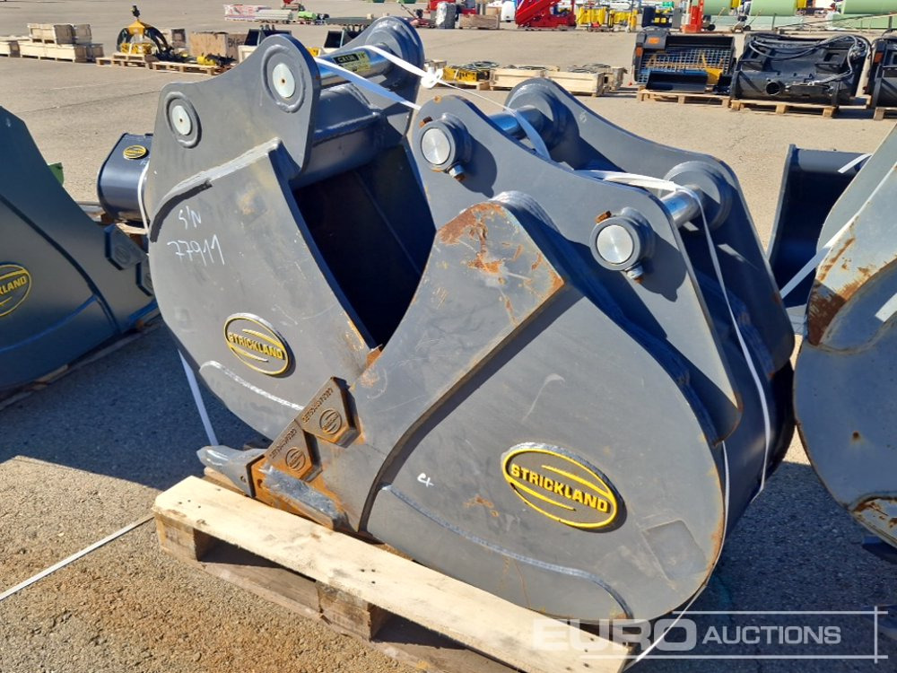 Strickland BT13 - Ember: gambar 2 Strickland BT13 - Ember: gambar 2