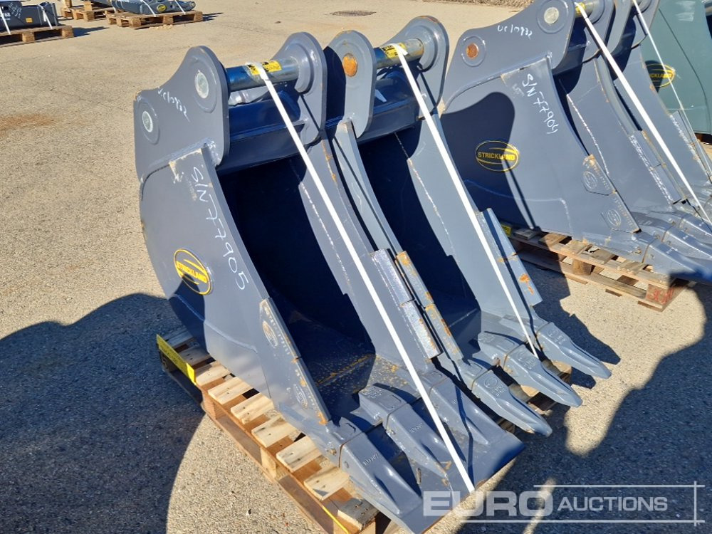 Strickland BT13 - Ember: gambar 3 Strickland BT13 - Ember: gambar 3