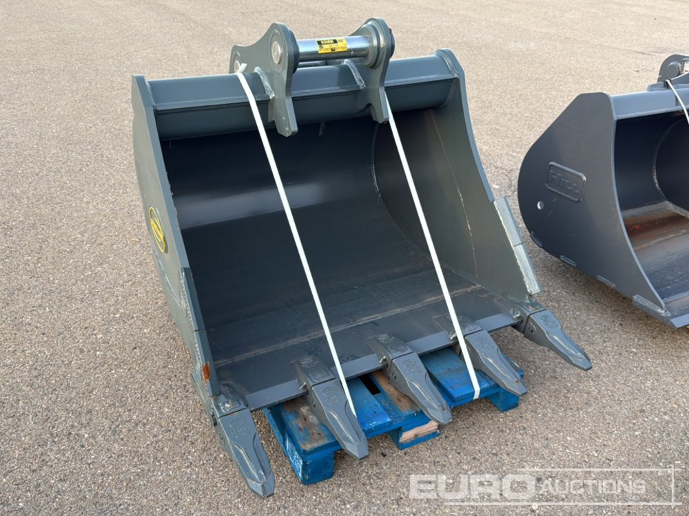 Strickland BT13 - Ember: gambar 4 Strickland BT13 - Ember: gambar 4