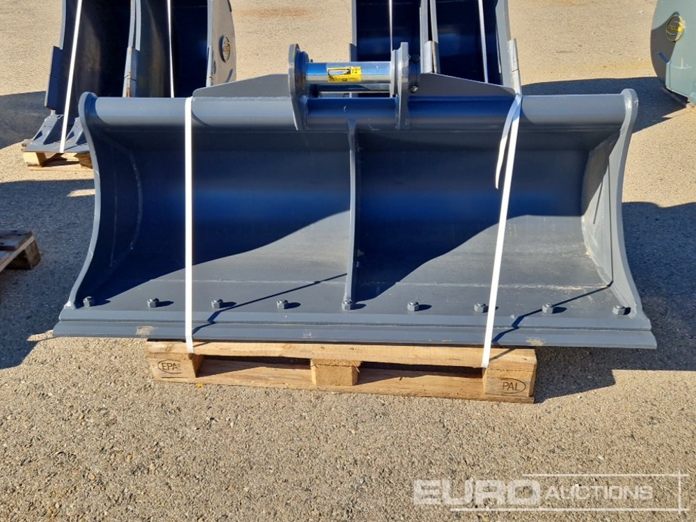 Strickland DB13 - Ember: gambar 2 Strickland DB13 - Ember: gambar 2