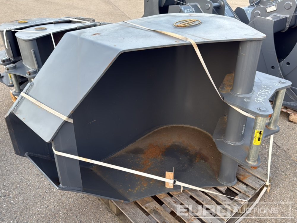 Strickland Ditch Cleaning Bucket - Ember: gambar 1 Strickland Ditch Cleaning Bucket - Ember: gambar 1