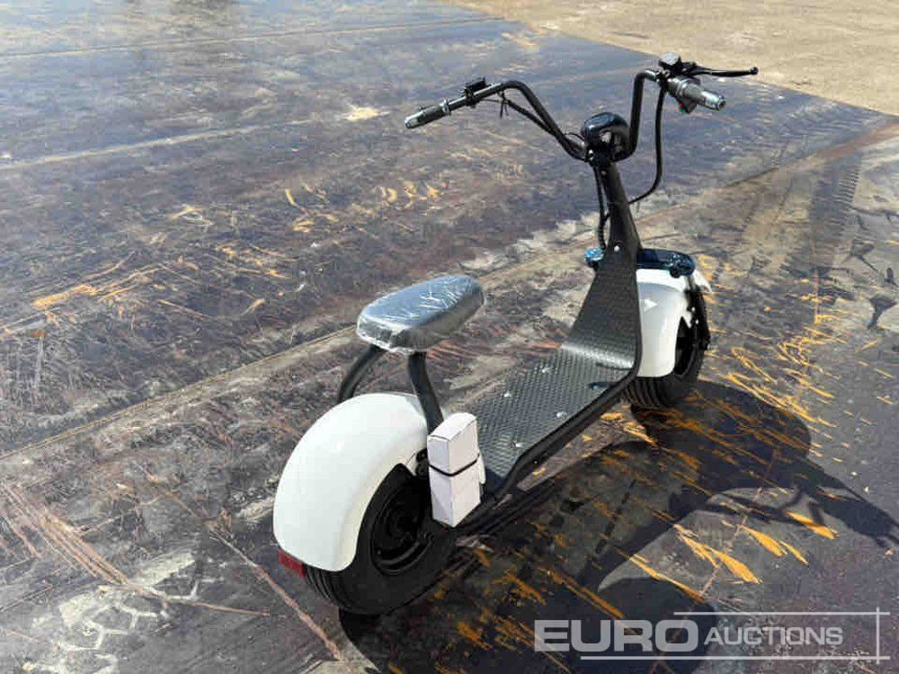 Unused City coco Electric Scooter Max Speed 40km/h, Autonomy 45km / Scooter Eléctrico - Sepeda motor: gambar 5 Unused City coco Electric Scooter Max Speed 40km/h, Autonomy 45km / Scooter Eléctrico - Sepeda motor: gambar 5