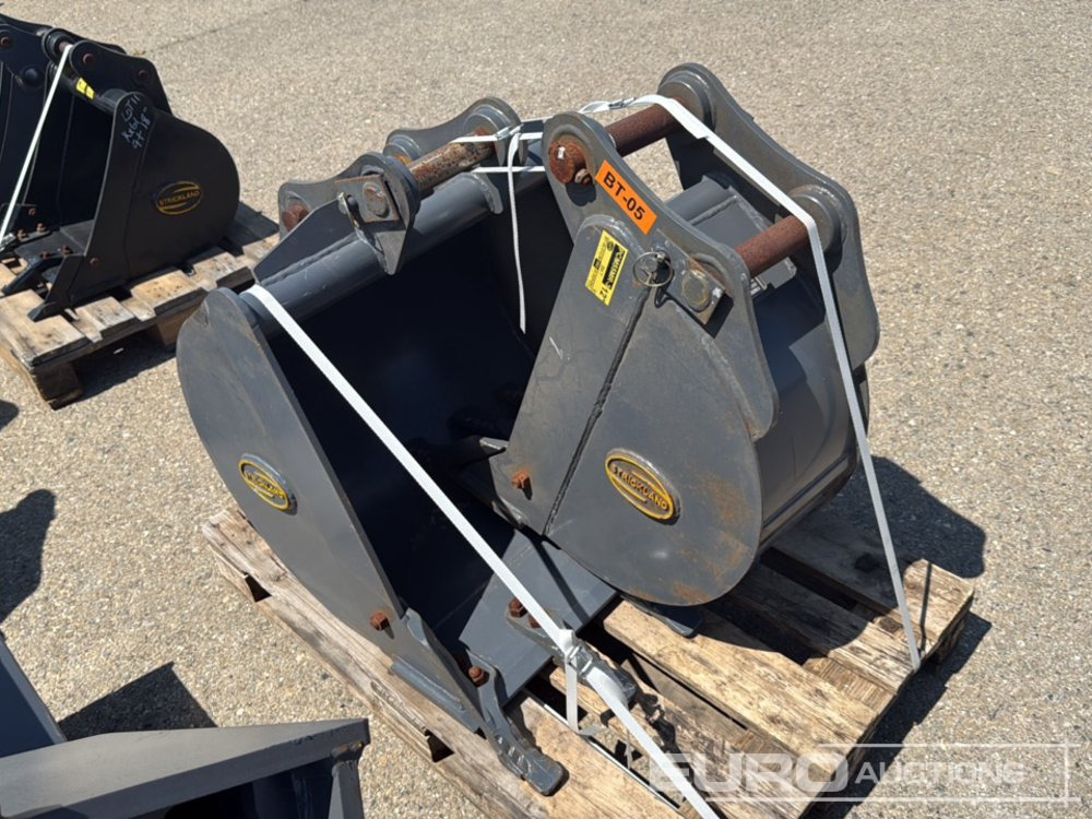 Unused Strickland 30", 12" Digging Buckets 45mm Pin to suit 6+ Ton Excavator - Ember: gambar 2 Unused Strickland 30", 12" Digging Buckets 45mm Pin to suit 6+ Ton Excavator - Ember: gambar 2
