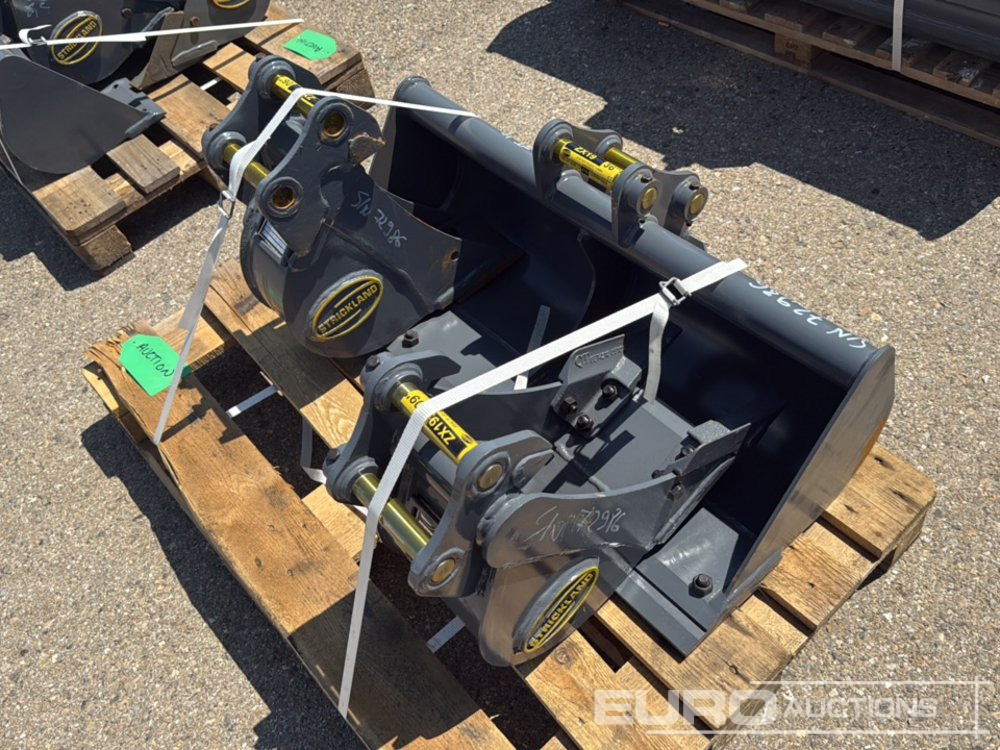 Unused Strickland 30" Ditching, 9", 6" Digging Bucket 30mm Pin to suit Mini Excavator - Ember: gambar 4 Unused Strickland 30" Ditching, 9", 6" Digging Bucket 30mm Pin to suit Mini Excavator - Ember: gambar 4