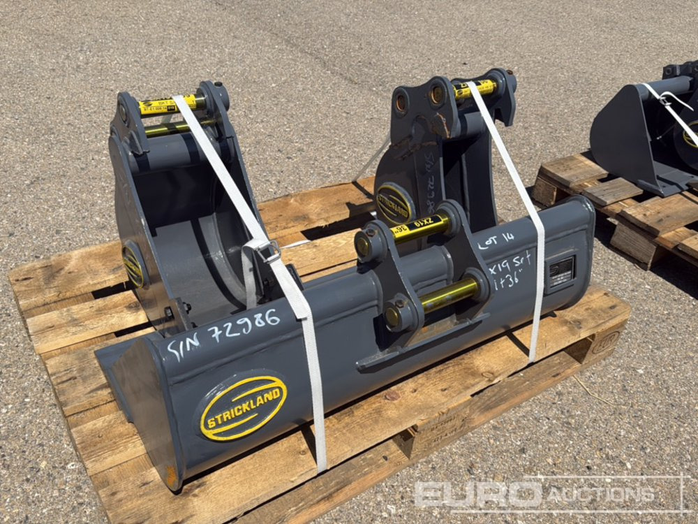 Unused Strickland 30" Ditching, 9", 6" Digging Bucket 30mm Pin to suit Mini Excavator - Ember: gambar 1 Unused Strickland 30" Ditching, 9", 6" Digging Bucket 30mm Pin to suit Mini Excavator - Ember: gambar 1