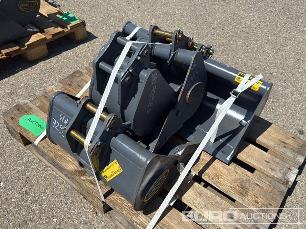 Unused Strickland 36" Ditching, 18", 12", 9" Digging Bucket 25mm Pin to suit Mini Excavator - Ember: gambar 3 Unused Strickland 36" Ditching, 18", 12", 9" Digging Bucket 25mm Pin to suit Mini Excavator - Ember: gambar 3
