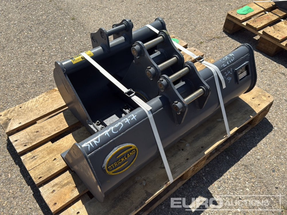 Unused Strickland 36" Ditching, 24", 6" Digging Bucket 25mm Pin to suit Mini Excavator - Ember: gambar 1 Unused Strickland 36" Ditching, 24", 6" Digging Bucket 25mm Pin to suit Mini Excavator - Ember: gambar 1