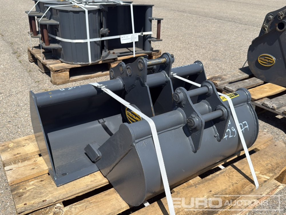 Unused Strickland 36" Ditching, 24", 6" Digging Bucket 25mm Pin to suit Mini Excavator - Ember: gambar 3 Unused Strickland 36" Ditching, 24", 6" Digging Bucket 25mm Pin to suit Mini Excavator - Ember: gambar 3