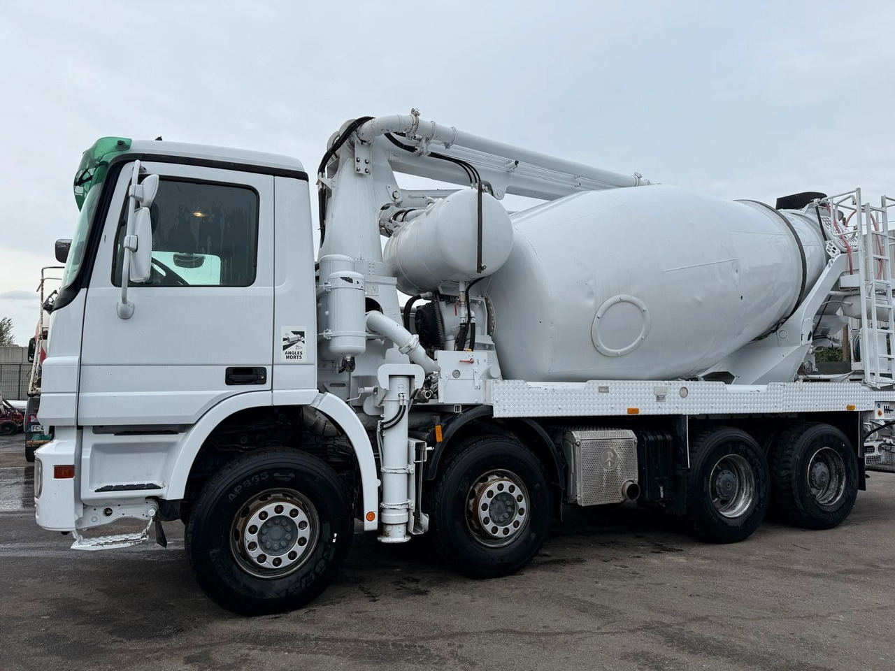 Mercedes-Benz Actros - Truk pompa beton: gambar 1 Mercedes-Benz Actros - Truk pompa beton: gambar 1