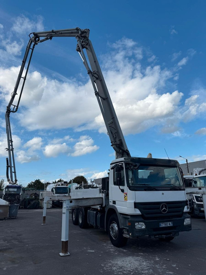 Mercedes-Benz Actros - Truk pompa beton: gambar 5 Mercedes-Benz Actros - Truk pompa beton: gambar 5
