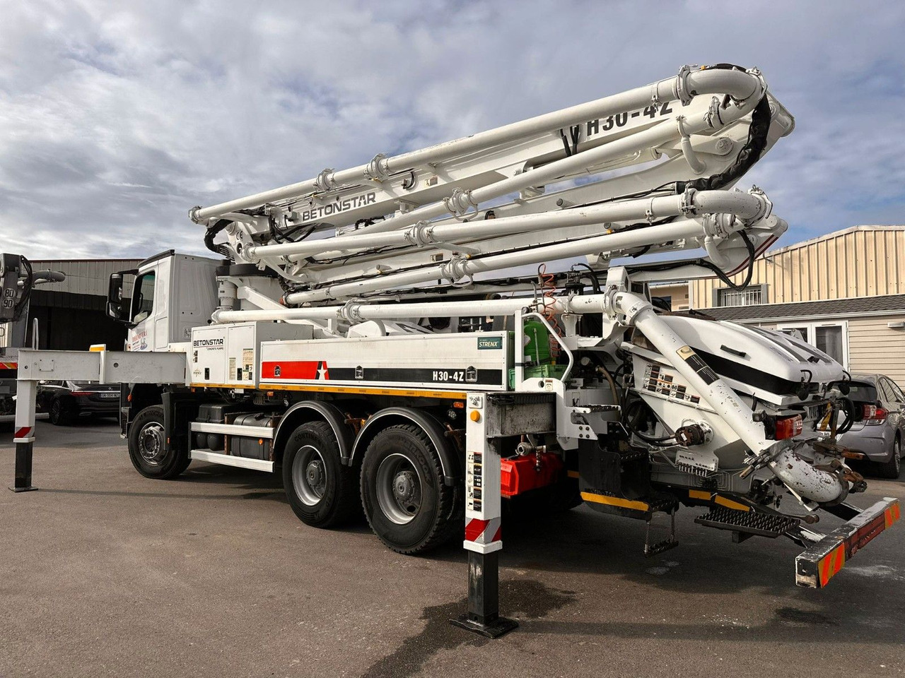 Mercedes-Benz Arocs 2640 - Truk pompa beton: gambar 5 Mercedes-Benz Arocs 2640 - Truk pompa beton: gambar 5