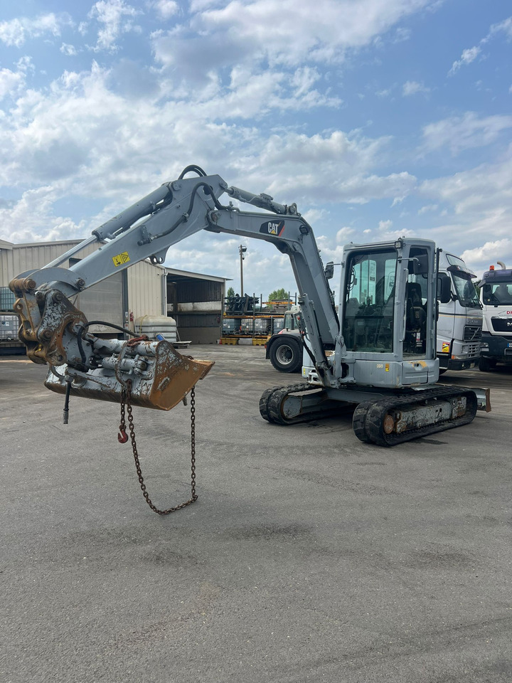 Mini-pelle Caterpillar 305E2 - Ekskavator mini: gambar 1 Mini-pelle Caterpillar 305E2 - Ekskavator mini: gambar 1