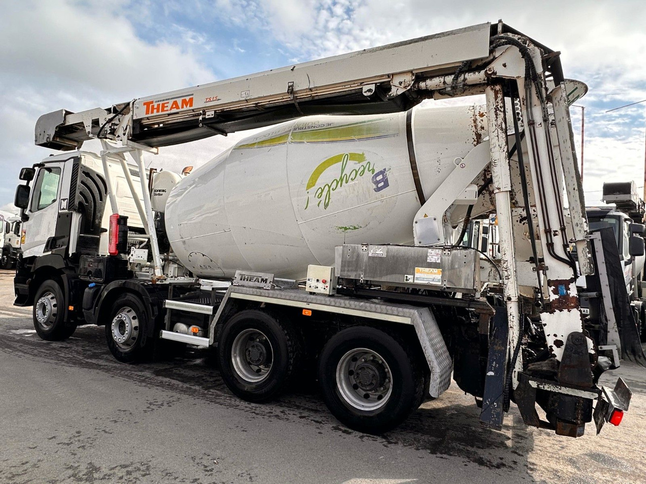 Renault C380 - Truk pengaduk beton: gambar 4 Renault C380 - Truk pengaduk beton: gambar 4