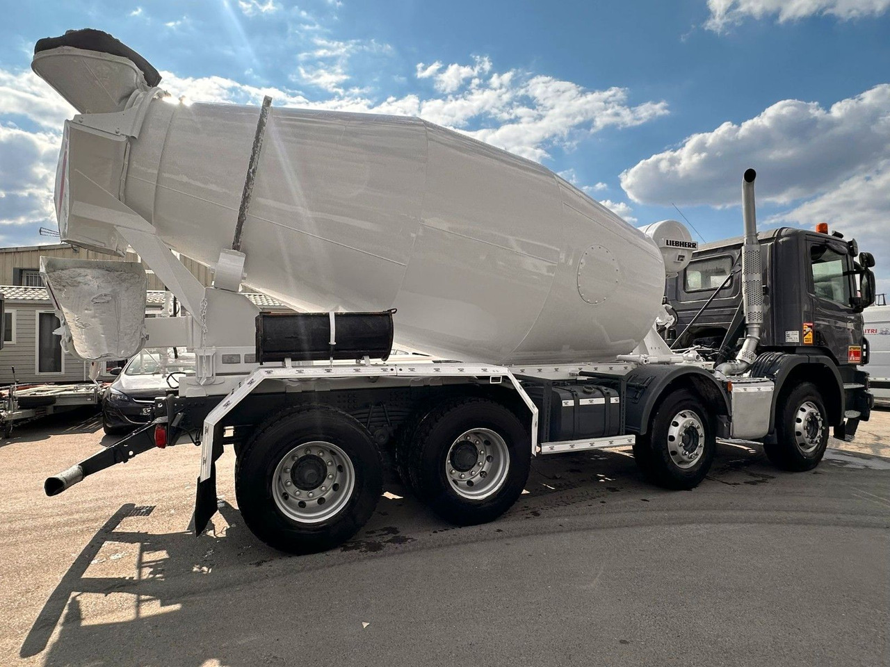 Scania P410 - Truk pengaduk beton: gambar 5 Scania P410 - Truk pengaduk beton: gambar 5