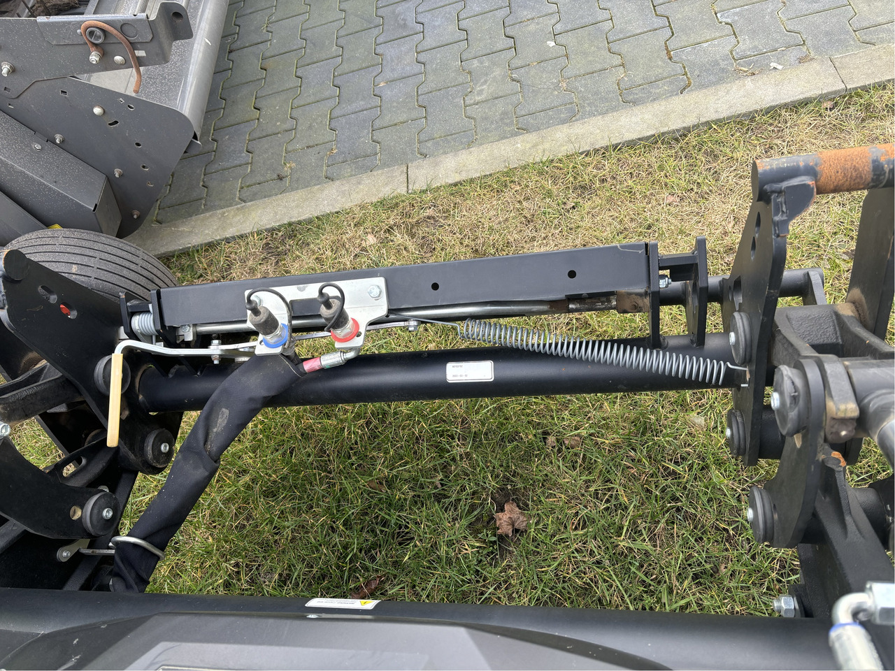 Alö Frontlader G5L Valtra - Pemuat depan untuk traktor: gambar 3 Alö Frontlader G5L Valtra - Pemuat depan untuk traktor: gambar 3