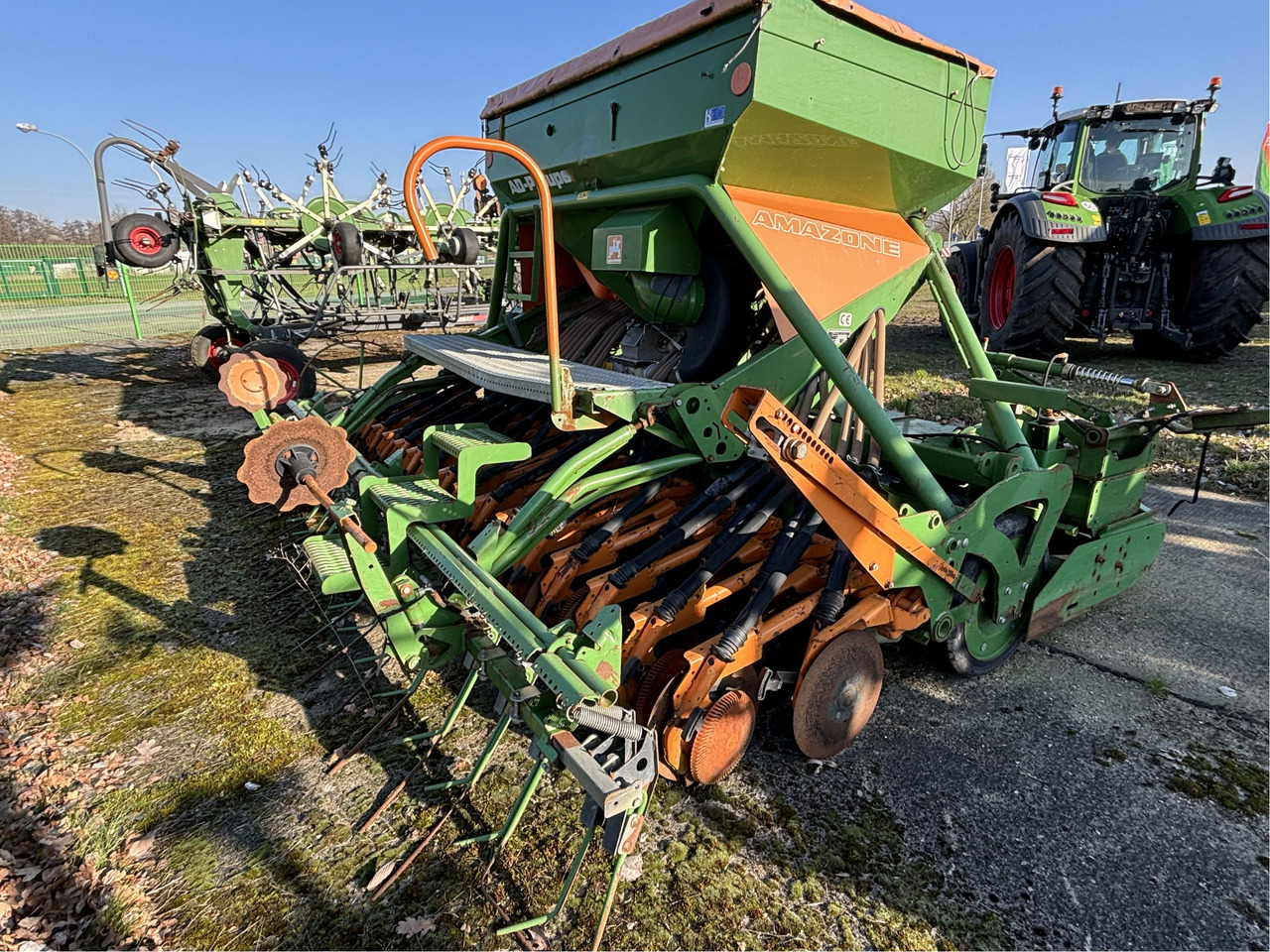 Amazone AD-P Super 4m auf KG 405 - Bor benih: gambar 4 Amazone AD-P Super 4m auf KG 405 - Bor benih: gambar 4