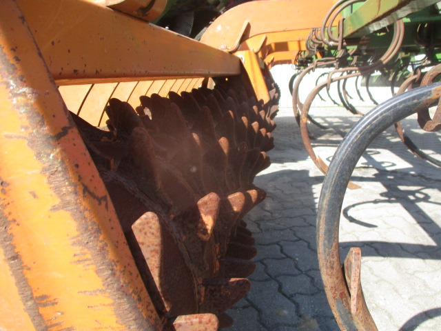 Amazone MC 601 - Bor benih: gambar 3 Amazone MC 601 - Bor benih: gambar 3