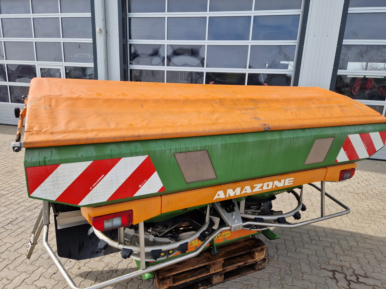 Amazone ZA-TS 2700 Profis Hydro - Penyebar pupuk: gambar 4 Amazone ZA-TS 2700 Profis Hydro - Penyebar pupuk: gambar 4