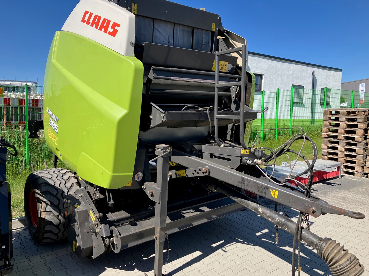 Claas 385 RC - Peralatan untuk pembuatan jerami: gambar 4 Claas 385 RC - Peralatan untuk pembuatan jerami: gambar 4
