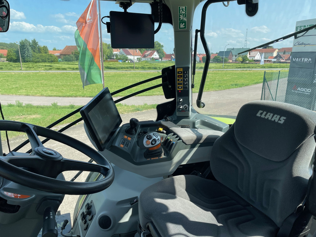 Claas Axion 870 CMATIC - Traktor: gambar 4 Claas Axion 870 CMATIC - Traktor: gambar 4