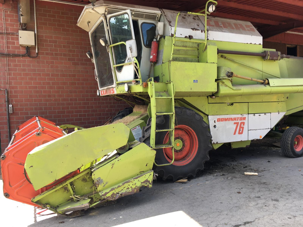 Claas Dominator 76 - Pemanen gabungan: gambar 1 Claas Dominator 76 - Pemanen gabungan: gambar 1