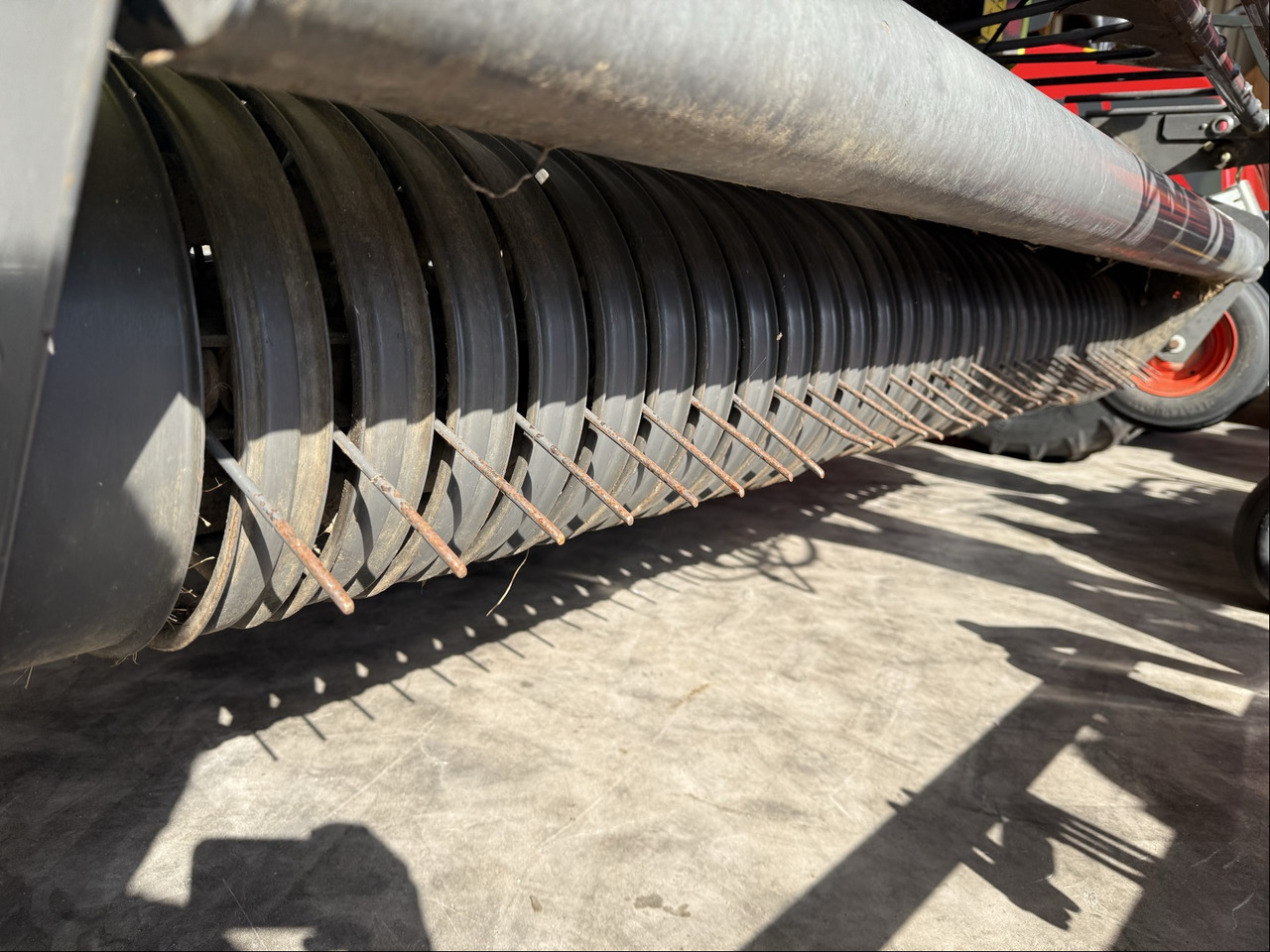 Claas Rollant 375 RC - Peralatan untuk pembuatan jerami: gambar 3 Claas Rollant 375 RC - Peralatan untuk pembuatan jerami: gambar 3