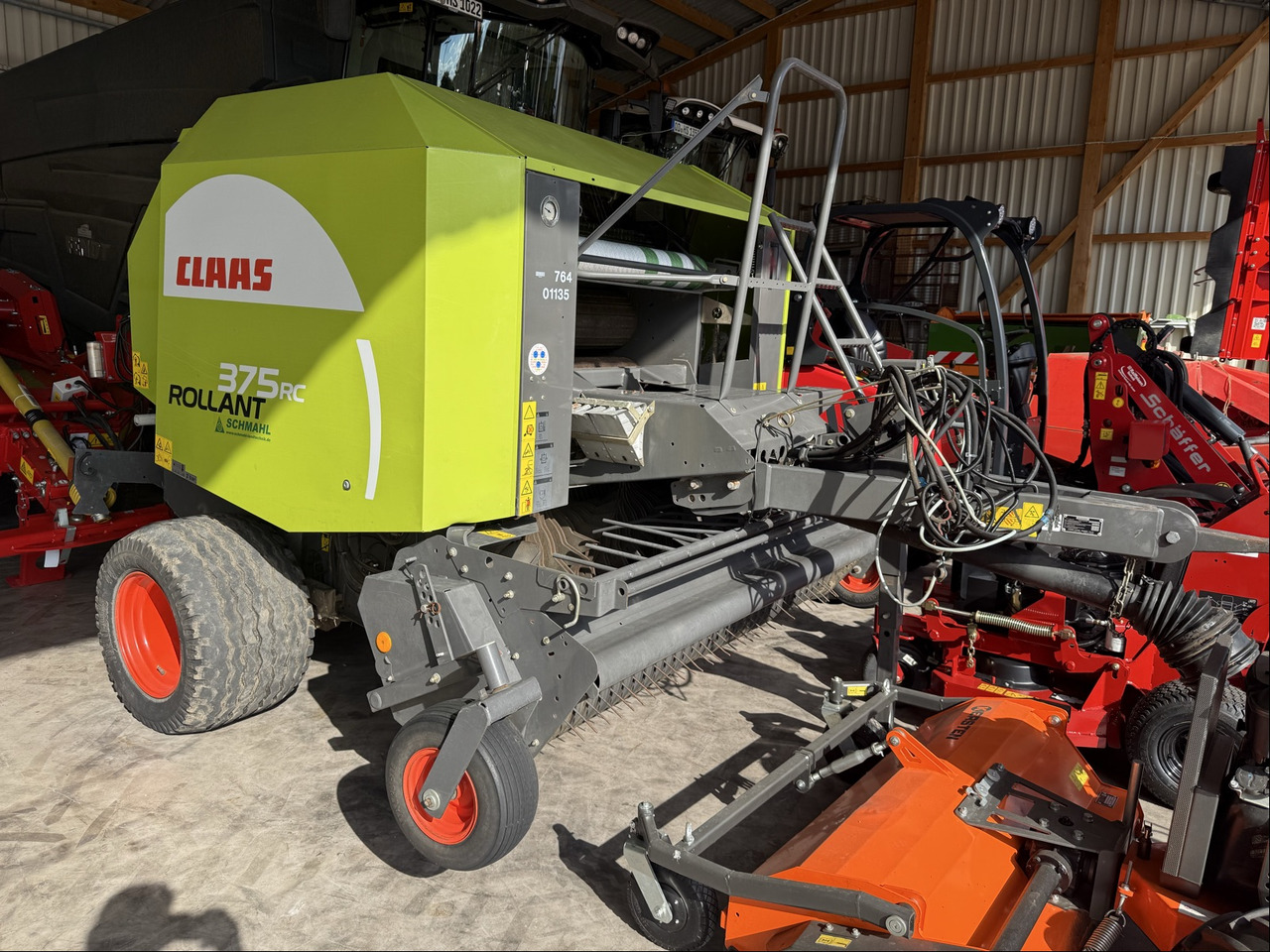 Claas Rollant 375 RC - Peralatan untuk pembuatan jerami: gambar 1 Claas Rollant 375 RC - Peralatan untuk pembuatan jerami: gambar 1