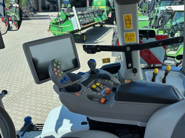 Deutz-Fahr Agrotron 6215 TTV Warrior-RTK - Traktor: gambar 3 Deutz-Fahr Agrotron 6215 TTV Warrior-RTK - Traktor: gambar 3