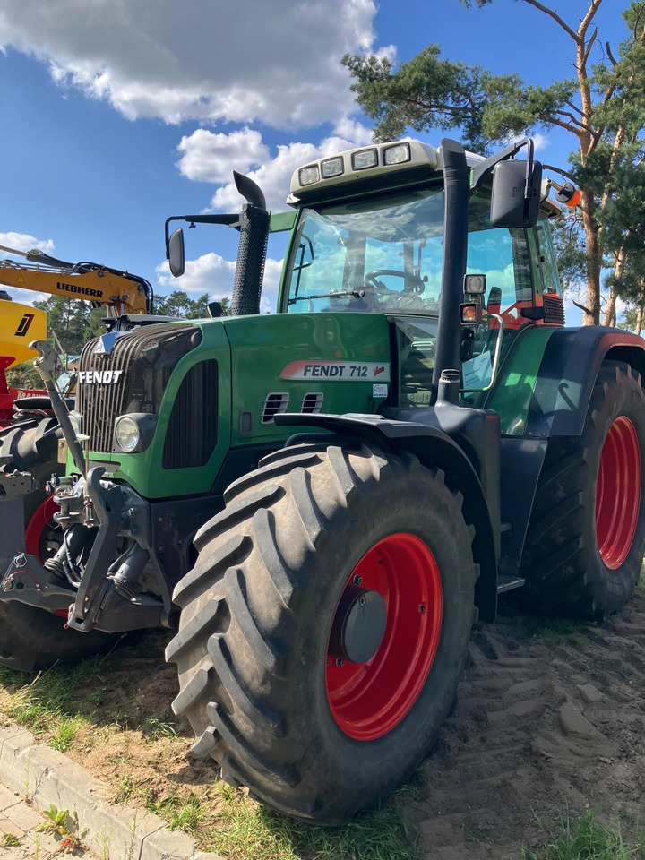 Fendt 712 Vario - Traktor: gambar 1 Fendt 712 Vario - Traktor: gambar 1