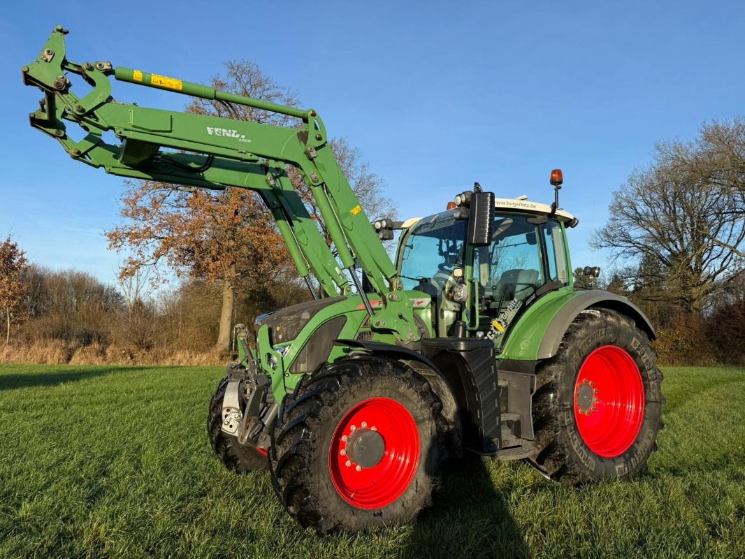 Fendt 718 Vario SCR - Traktor: gambar 1 Fendt 718 Vario SCR - Traktor: gambar 1