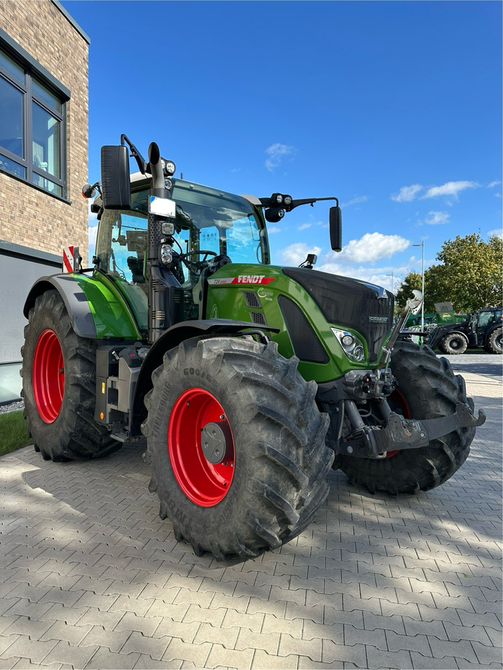 Fendt 724 Vario Gen6 ProfiPlus - Traktor: gambar 1 Fendt 724 Vario Gen6 ProfiPlus - Traktor: gambar 1