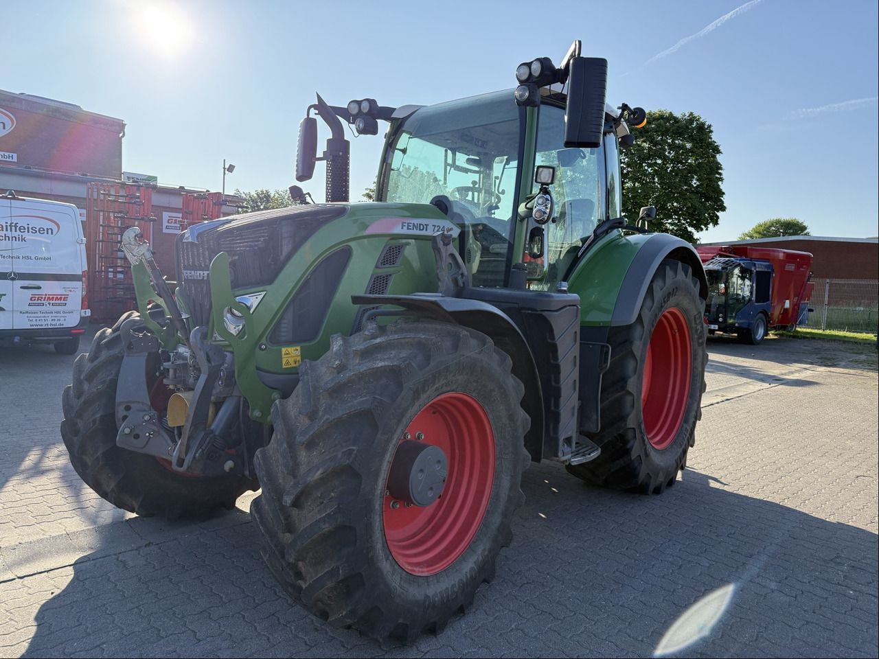 Fendt 724 Vario S4 ProfiPlus - Traktor: gambar 1 Fendt 724 Vario S4 ProfiPlus - Traktor: gambar 1