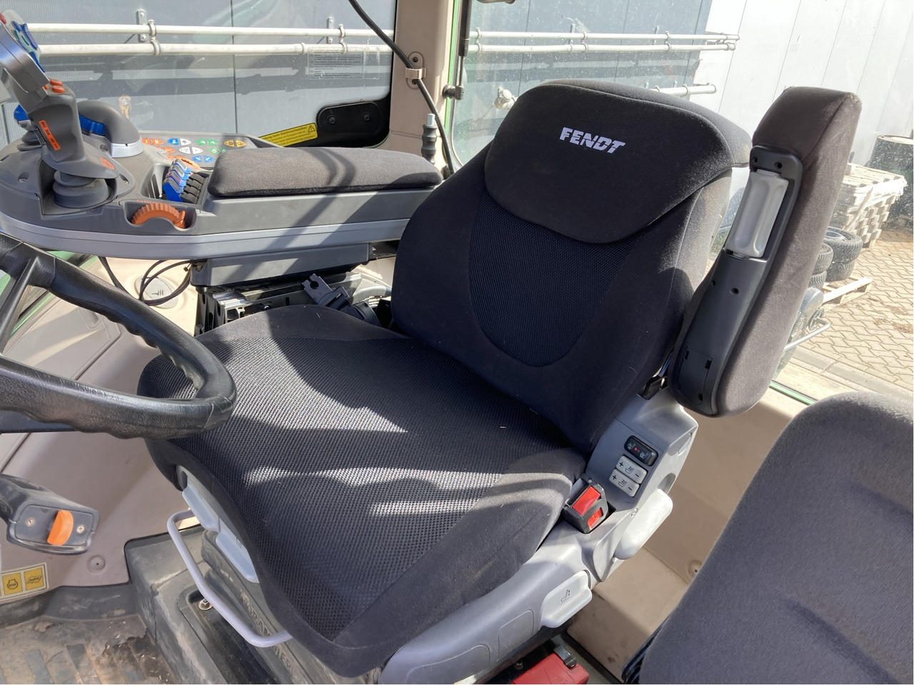 Fendt 724 Vario SCR - Traktor: gambar 2 Fendt 724 Vario SCR - Traktor: gambar 2