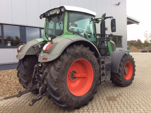 Fendt 824 Vario S4 Profi - Traktor: gambar 5 Fendt 824 Vario S4 Profi - Traktor: gambar 5