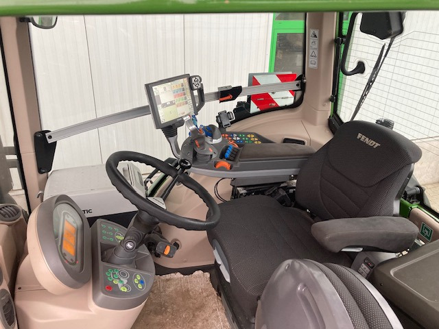 Fendt 828 Vario S4 Profi - Traktor: gambar 4 Fendt 828 Vario S4 Profi - Traktor: gambar 4