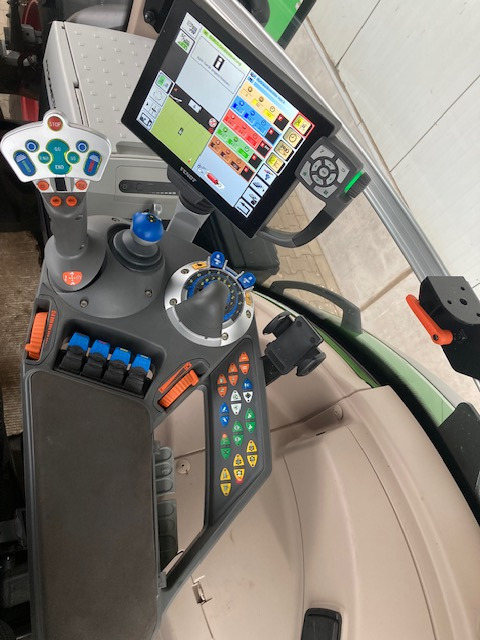 Fendt 828 Vario S4 Profi - Traktor: gambar 3 Fendt 828 Vario S4 Profi - Traktor: gambar 3