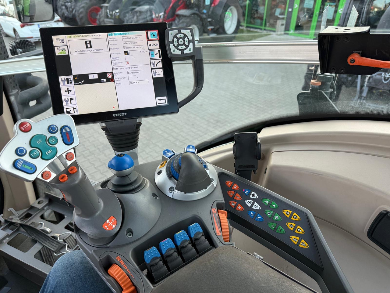 Fendt 828 Vario S4 ProfiPlus - Traktor: gambar 2 Fendt 828 Vario S4 ProfiPlus - Traktor: gambar 2