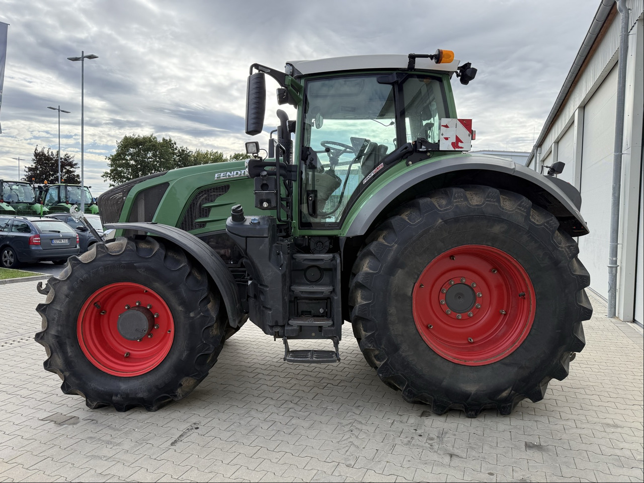 Fendt 828 Vario S4 ProfiPlus Motor NEU - Traktor: gambar 5 Fendt 828 Vario S4 ProfiPlus Motor NEU - Traktor: gambar 5