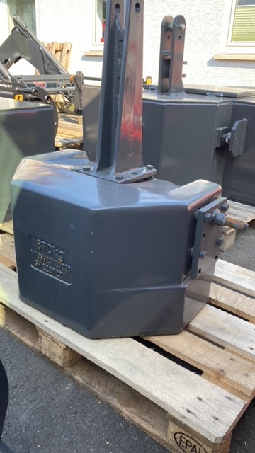 Fendt Belastungsgewicht 870 kg - Traktor: gambar 1 Fendt Belastungsgewicht 870 kg - Traktor: gambar 1