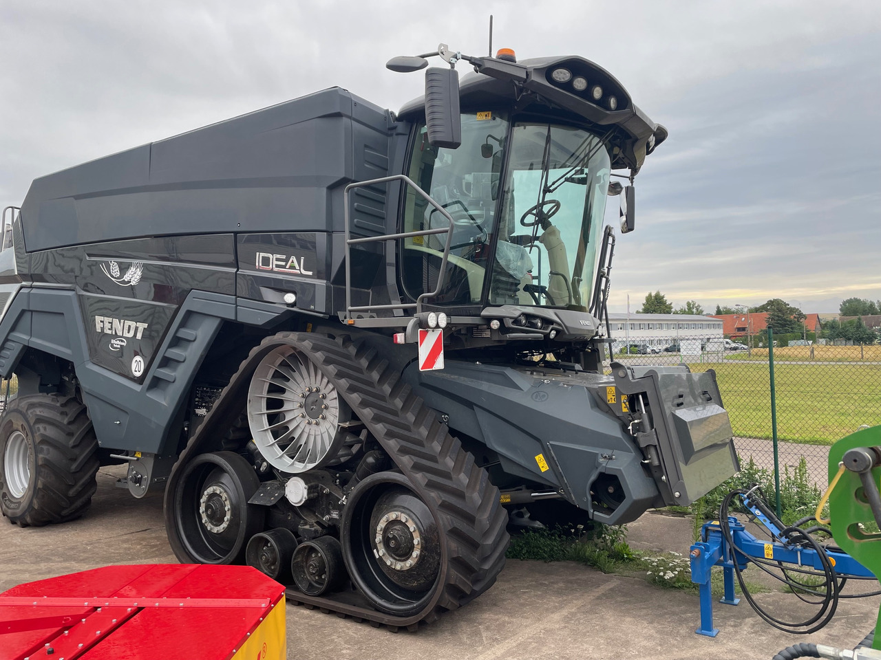 Fendt IDEAL 10T Gen3 - Pemanen gabungan: gambar 1 Fendt IDEAL 10T Gen3 - Pemanen gabungan: gambar 1