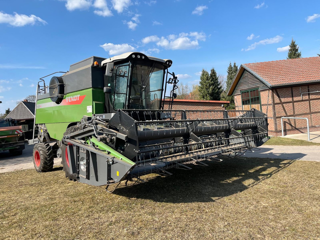 Fendt Mähdrescher 5225 E - Pemanen gabungan: gambar 1 Fendt Mähdrescher 5225 E - Pemanen gabungan: gambar 1