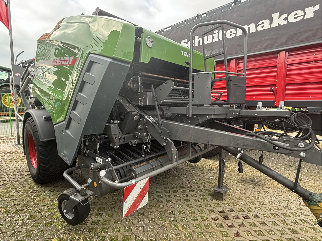 Fendt Rotana 160 V Combi - Peralatan untuk pembuatan jerami: gambar 1 Fendt Rotana 160 V Combi - Peralatan untuk pembuatan jerami: gambar 1
