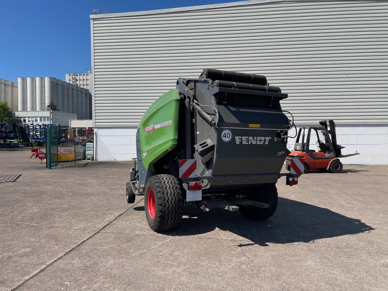 Fendt Rotana 180 V Xtra - 25 Messer - Peralatan untuk pembuatan jerami: gambar 2 Fendt Rotana 180 V Xtra - 25 Messer - Peralatan untuk pembuatan jerami: gambar 2