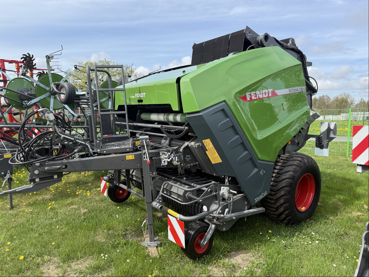 Fendt Rotana 180 V Xtra 25-Messer - Peralatan untuk pembuatan jerami: gambar 1 Fendt Rotana 180 V Xtra 25-Messer - Peralatan untuk pembuatan jerami: gambar 1
