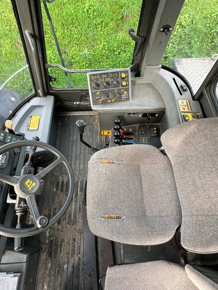JCB Fastrac - Traktor: gambar 3 JCB Fastrac - Traktor: gambar 3