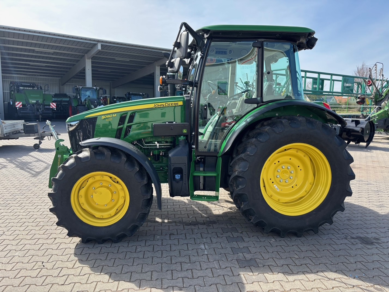 John Deere 5090 M - Traktor: gambar 1 John Deere 5090 M - Traktor: gambar 1